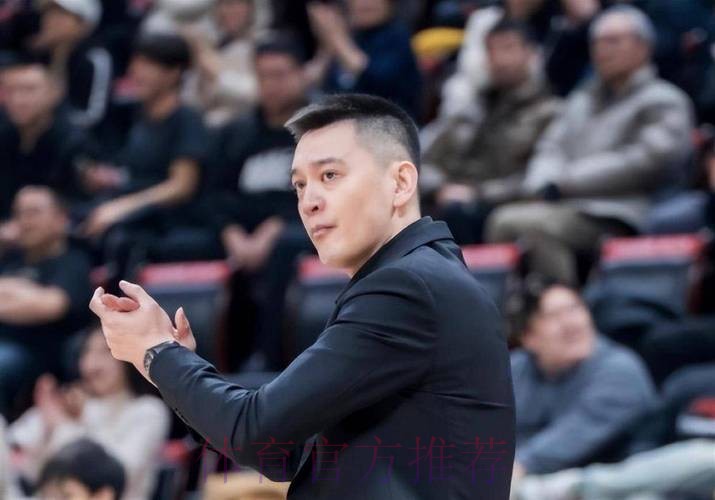 辽宁主场大战青岛凶多吉少！对方双外援太无解，杨鸣根本招架不住